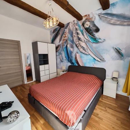 Apartamento Apart Sofia Lion Bridge 2Bdr Self Check In Exterior foto