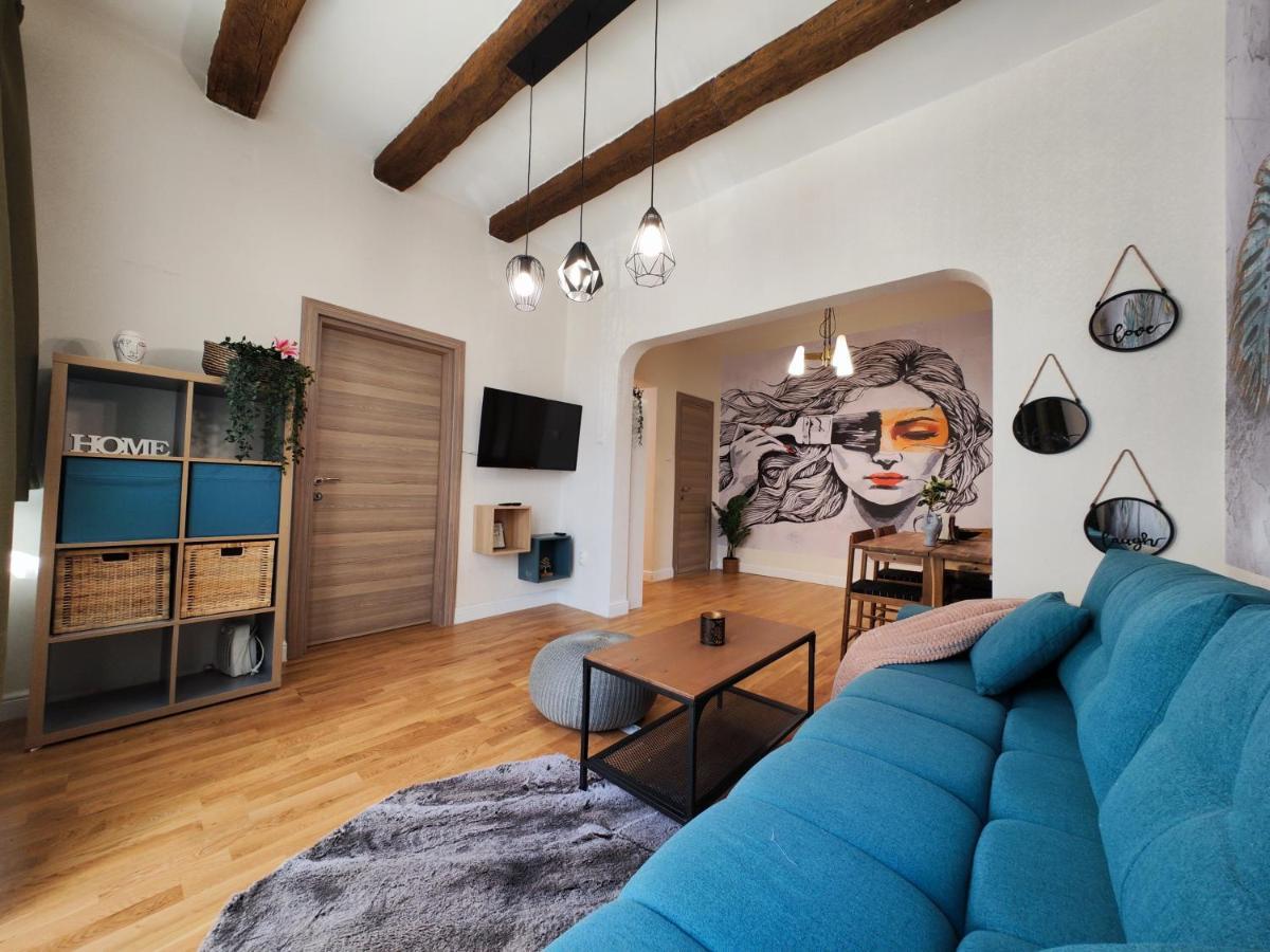 Apartamento Apart Sofia Lion Bridge 2Bdr Self Check In Exterior foto