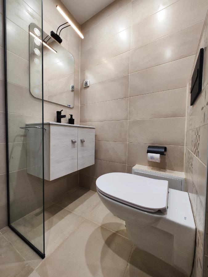 Apartamento Apart Sofia Lion Bridge 2Bdr Self Check In Exterior foto